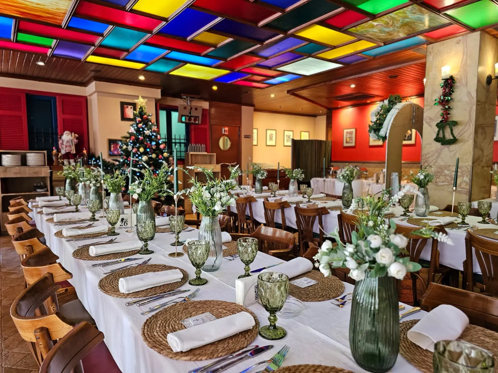 Olivo dining room decorated and set for a celebration